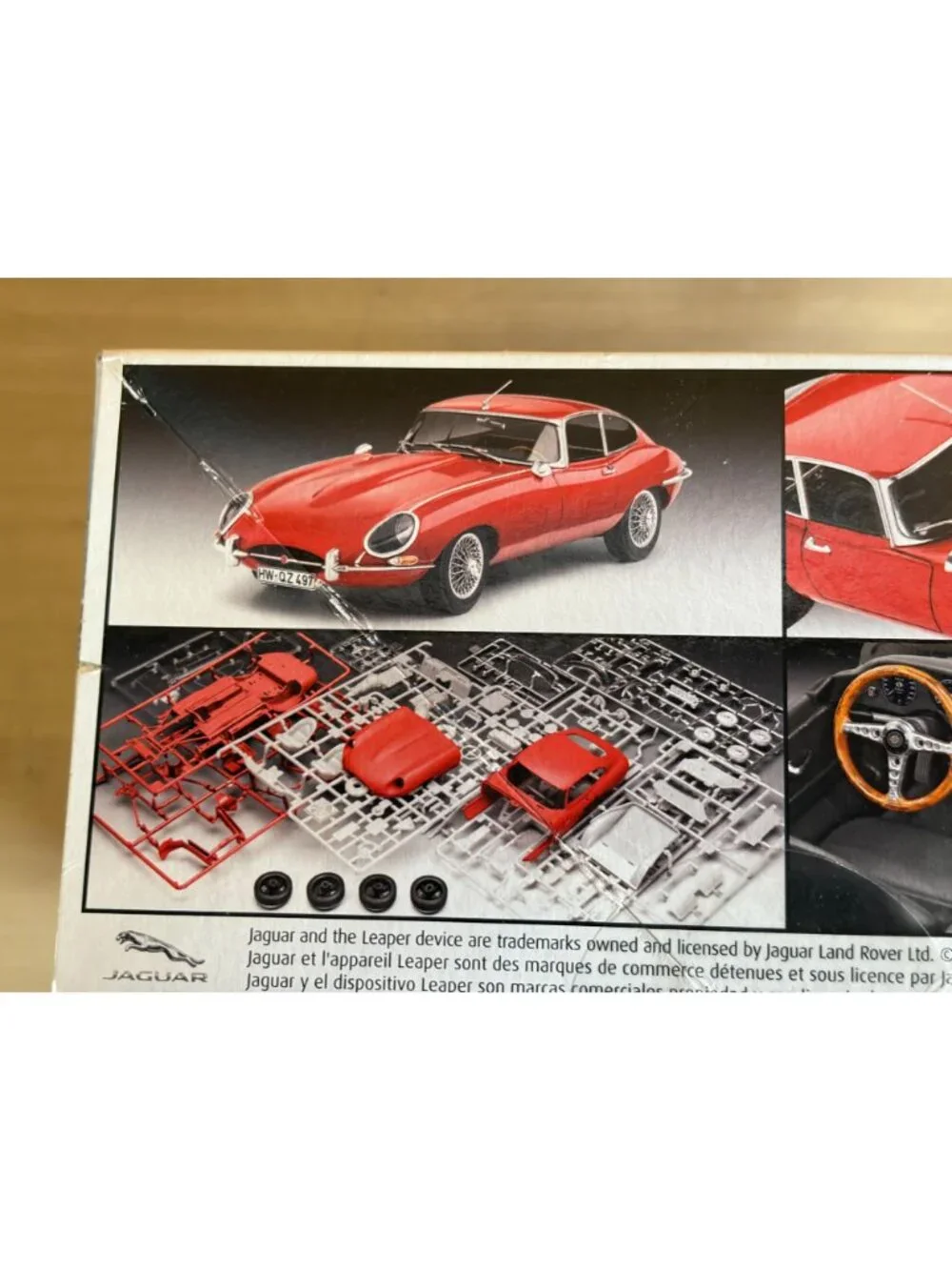 Revell 85-4509 1/24 Jaguar XK-E E-Type Coupe Classic British Sport Car Model Kit